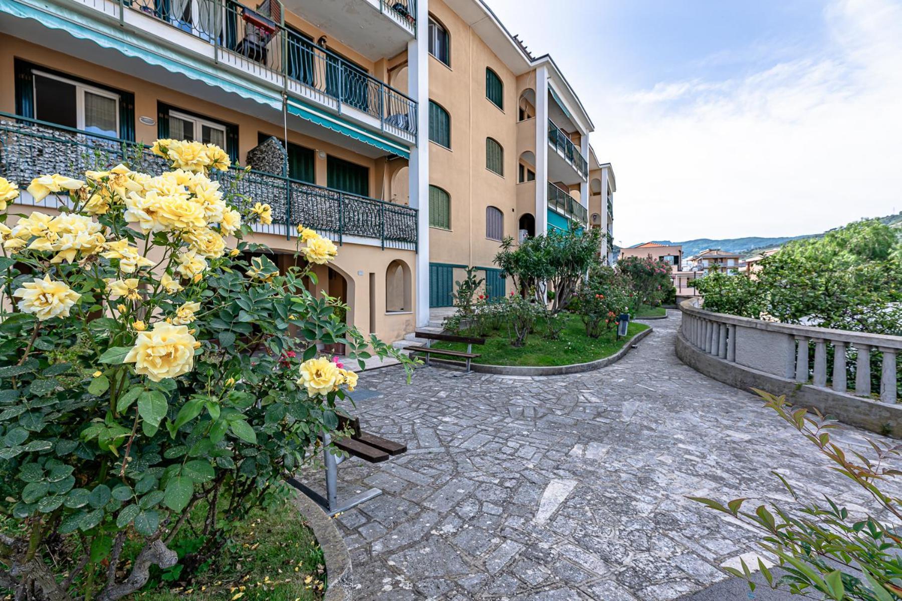 La Dimora Della Lullu, Luxury Apartment Pietra Ligure Ngoại thất bức ảnh